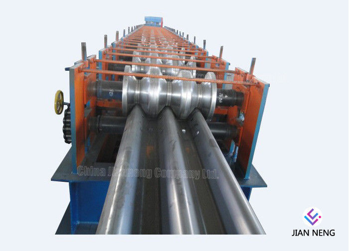 W Shaped Cr12 Steel Sheet PLC Guard Rail Maszyna do formowania rolek na autostradach